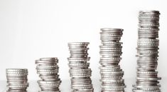 Money, coins, stack — ETFs in DK: Leveraging Global Opportunities with Strategic Trading Techniques
