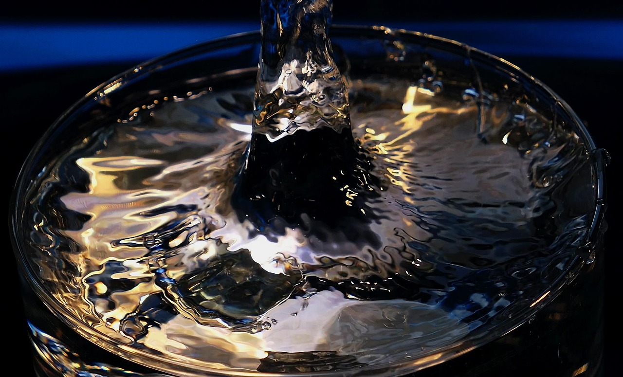 Water, fontaine, fresh — How to Spot Bots in Free Poker Rooms